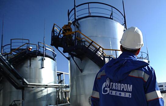 «Газпром нефть» потребовала раскрыть всю цепочку покупателей бензина
