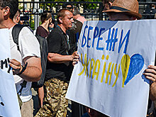 Атака порохоботов: Зеленского берет в осаду коалиция «Защити Украину»