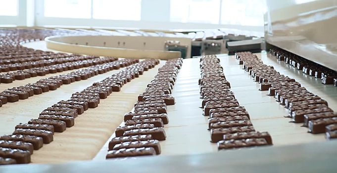 Производитель Snickers стал самой экологичной компанией России