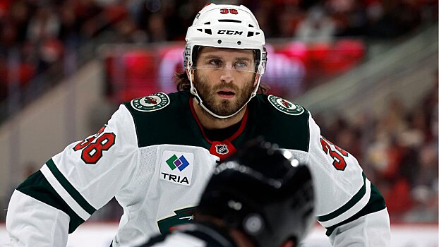 Хартману могут дать 5+ матчей дисквалификации за попытку травмировать Штюцле. Форвард «Миннесоты» надавил немцу локтем на шею, а затем упал на него во время вбрасывания