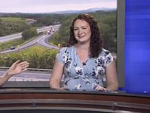 Рожающая телеведущая отказалась ехать в больницу и провела эфир во время схваток