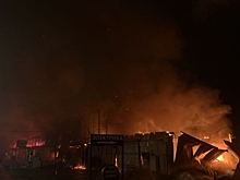 Прокуратура начала проверку после крупного пожара на складе в Волгограде