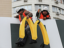 Минсельхоз Казахстана подтвердил, что McDonaldʼs закрылся из-за проблем с поставками из России
