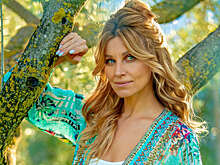 Певица Ирина Нельсон: стояние на голове помогает улучшить кровообращение