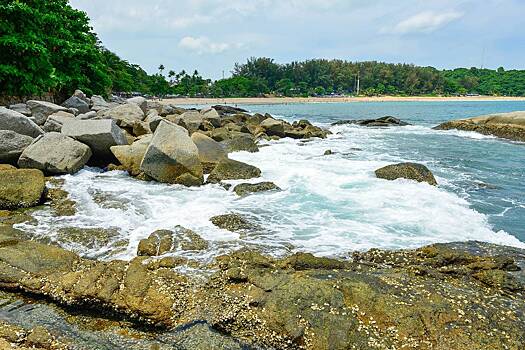 Мужчина поехал с братьями на отдых в Таиланд и был унесен волнами у них на глазах