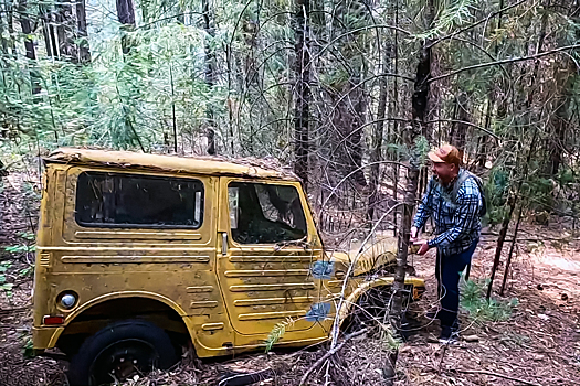 Видео: спасение раритетного Suzuki Jimny из горного плена, в котором внедорожник провел полвека