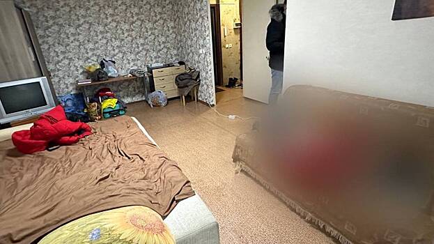 Девушка в квартире. Парни в общаге. Романтичная спальня. Женщины в кино. Парень и девушка на кухне.