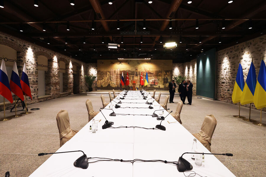 Полковник Макгрегор: Запад и Украина превратили переговоры с Россией в фарс