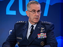 Генерал США Джон Хайтен призвал американские власти к диалогу с Россией