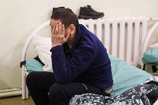 Мужья умирали на глазах у жен. Жертв отравления под Петербургом уже 19. Как дешевое спиртное губит россиян сотнями?
