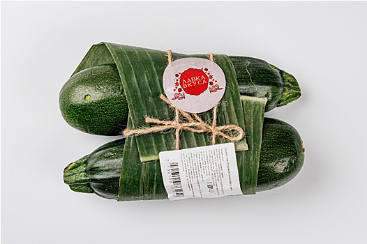 ВкусВилл будет продавать овощи в упаковке из банановых листьев