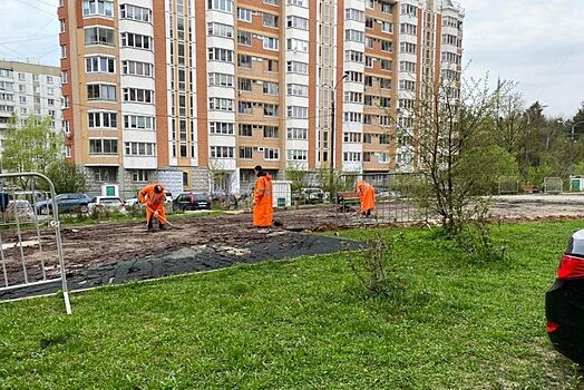 Зампрефекта Олег Панин посетил в Савёлках объекты, где ведутся работы по благоустройству
