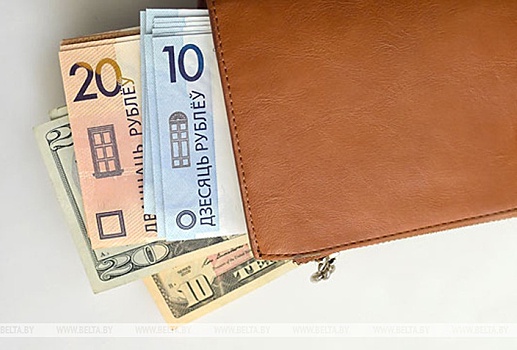 Жители Беларуси предпочитают оставаться продавцами валюты