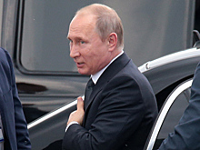 Путин поел мороженого в компании Иванова и Рогозина