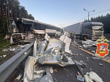 Водитель рейсового автобуса погиб при столкновении с фурой