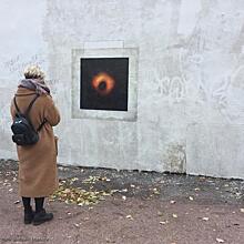 "Черная дыра" поглощает граффити в Санкт-Петербурге