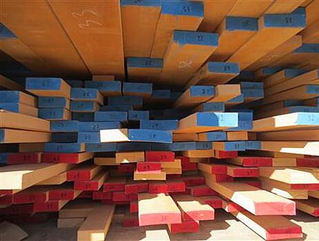 Таможенники не дали вывезти из страны ценную древесину