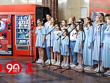 Песни Победы прозвучали на станции метро "Курская"