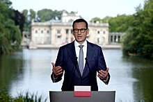 Экс-премьер Польши Миллер: срок работы кабмина Моравецкого меньше жизни мухи