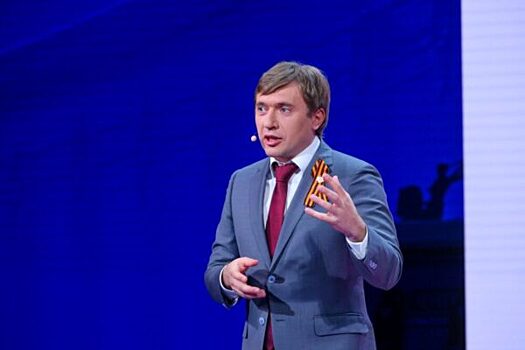 Глава Росмолодежи призвал взрослых россиян меньше материться