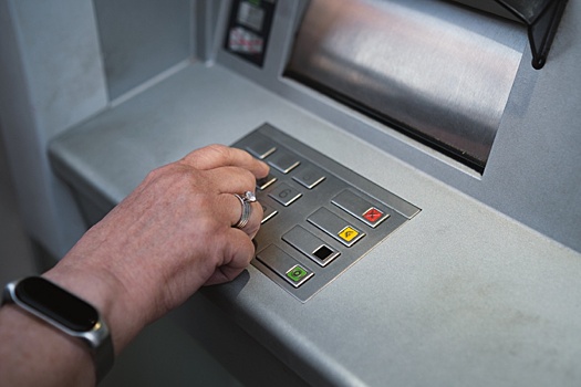 В ЦБ заявили, что решают вопрос о расширении сети банкоматов в ряде стран