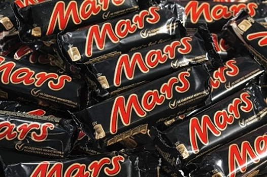 Продажи батончиков Snickers и Mars снизились в Москве из-за сноса киосков
