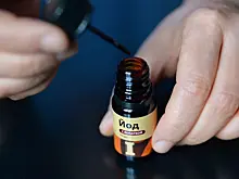 Зачем поливать рассаду йодом