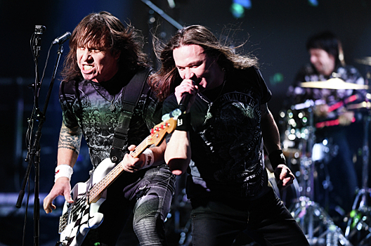 Солист Цирка дю Солей готовит шоу под песни «Арии» в Москве