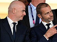 Президентов ФИФА и УЕФА обвинили в содействии военным преступлениям