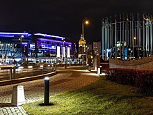 Площадь у Киевского вокзала необычно подсветили