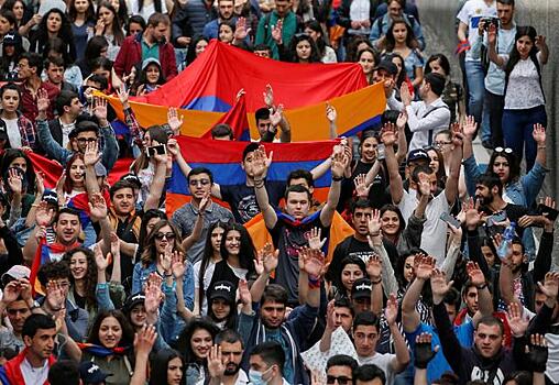 В Армении начался митинг против «Никола предателя»