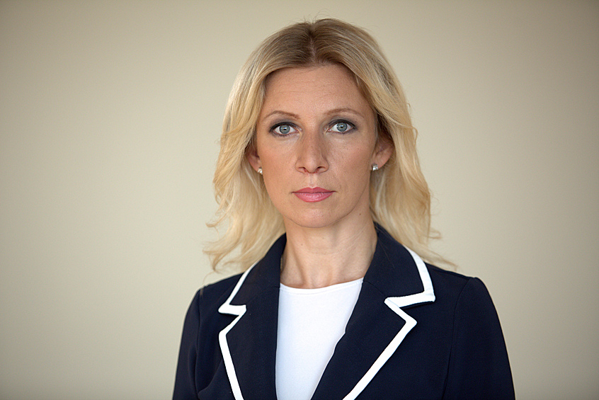 Захарову часто сравнивают с Джен Псаки, которая до апреля занимала пост официального представителя Госдепа США