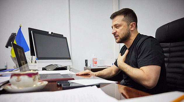 Украинцы обратились к Владимиру Зеленскому с призывом вернуть мужчинам их законные права