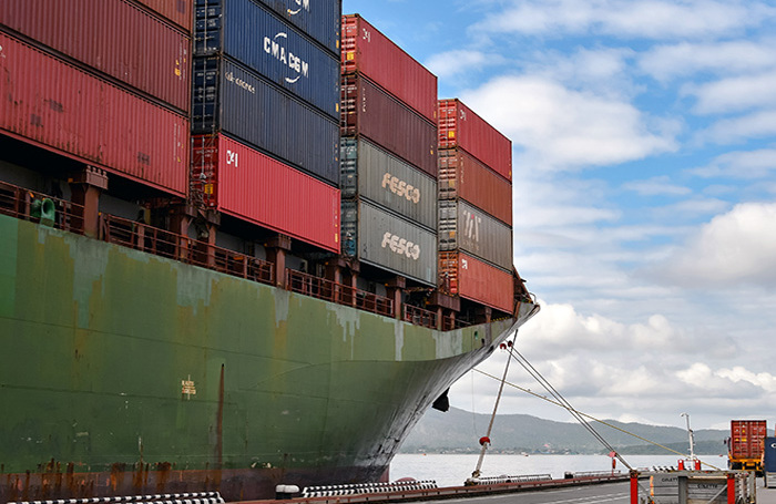 «Коммерсантъ»: морские перевозки в Россию резко подешевели
