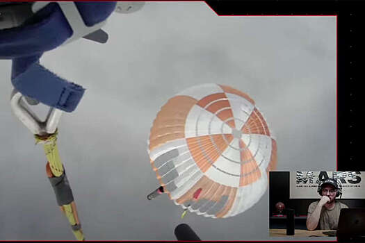 Rocket Lab впервые в истории поймала космическую ракету вертолетом