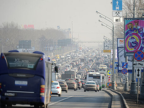 Перед праздниками в Москве ждут дорожный коллапс