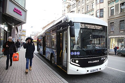 В Петербурге на линию вышли первые электробусы
