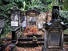 Калужское кладбище подверглось нападению вандалов