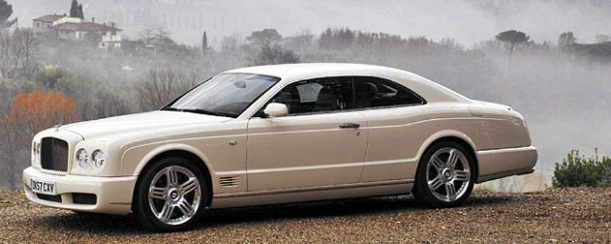 В Нижнем Новгороде выставили на продажу редкий Bentley Brooklands Coupe