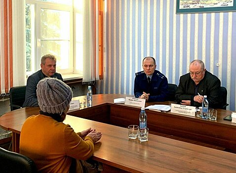 Жители Орловского района получили консультации по жилищным вопросам и безопасности