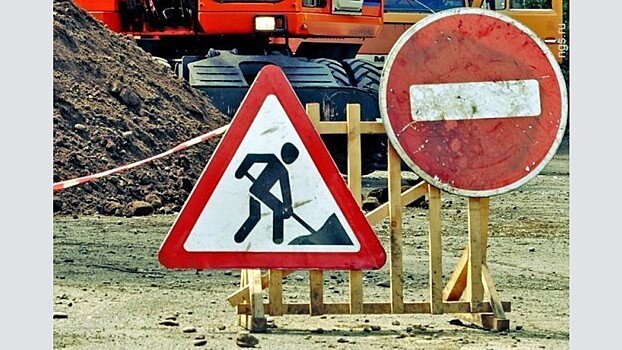 На перекрестке Октябрьского проспекта и Пятницкой временно ограничат движение автомобилей