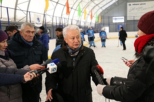 Первый в России теплый модуль для дворового спорта появился в Новосибирске
