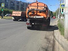 В Пензе коммунальщики моют дороги и тротуары
