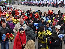 В Луганске более 50 тысяч человек вышли на первомайскую демонстрацию