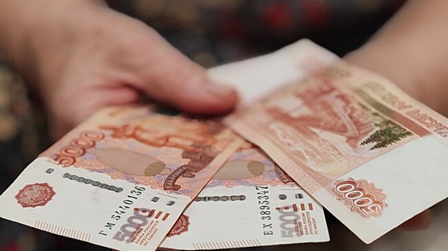 Россияне перестают нести деньги на вклады: в чем дело