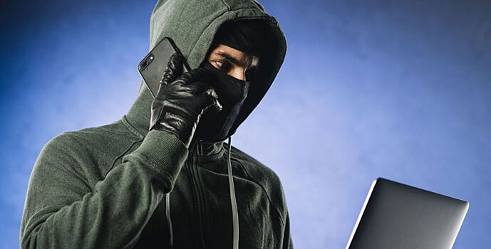 Лжесотрудник банка похитил у жительницы Батайска более 1 млн рублей