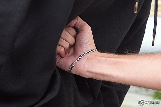 Посетители ростовской поликлиники устроили драку из-за талонов в терминале