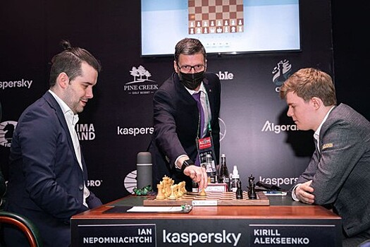 Непомнящий обыграл Алексеенко и лидирует на турнире претендентов