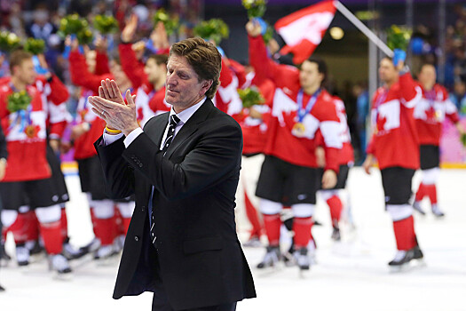 Сборная России по хоккею хочет привлечь к работе Майка Бэбкока