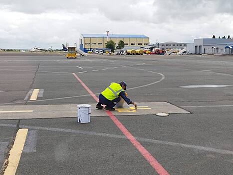 В аэропорту Оренбурга к зимнему сезону обновляют разметку